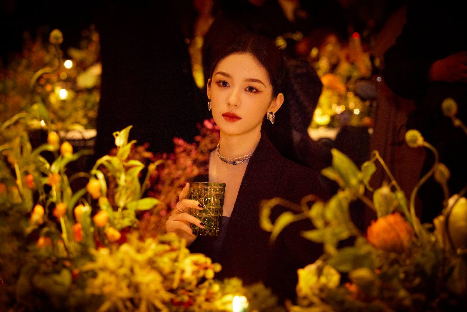 Tử vi 3 con giáp may mắn nhất Chủ nhật 303 Hốt bạc liền tay tiền đồ rực sáng