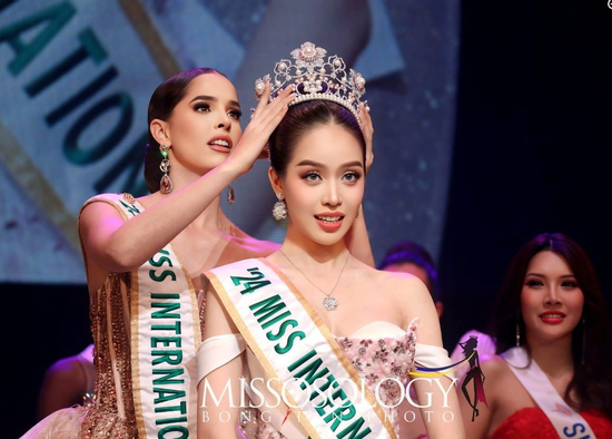 Dàn mỹ nhân 2 lần đăng quang hoa hậu: Người ở ẩn, người chồng chất thị phi
