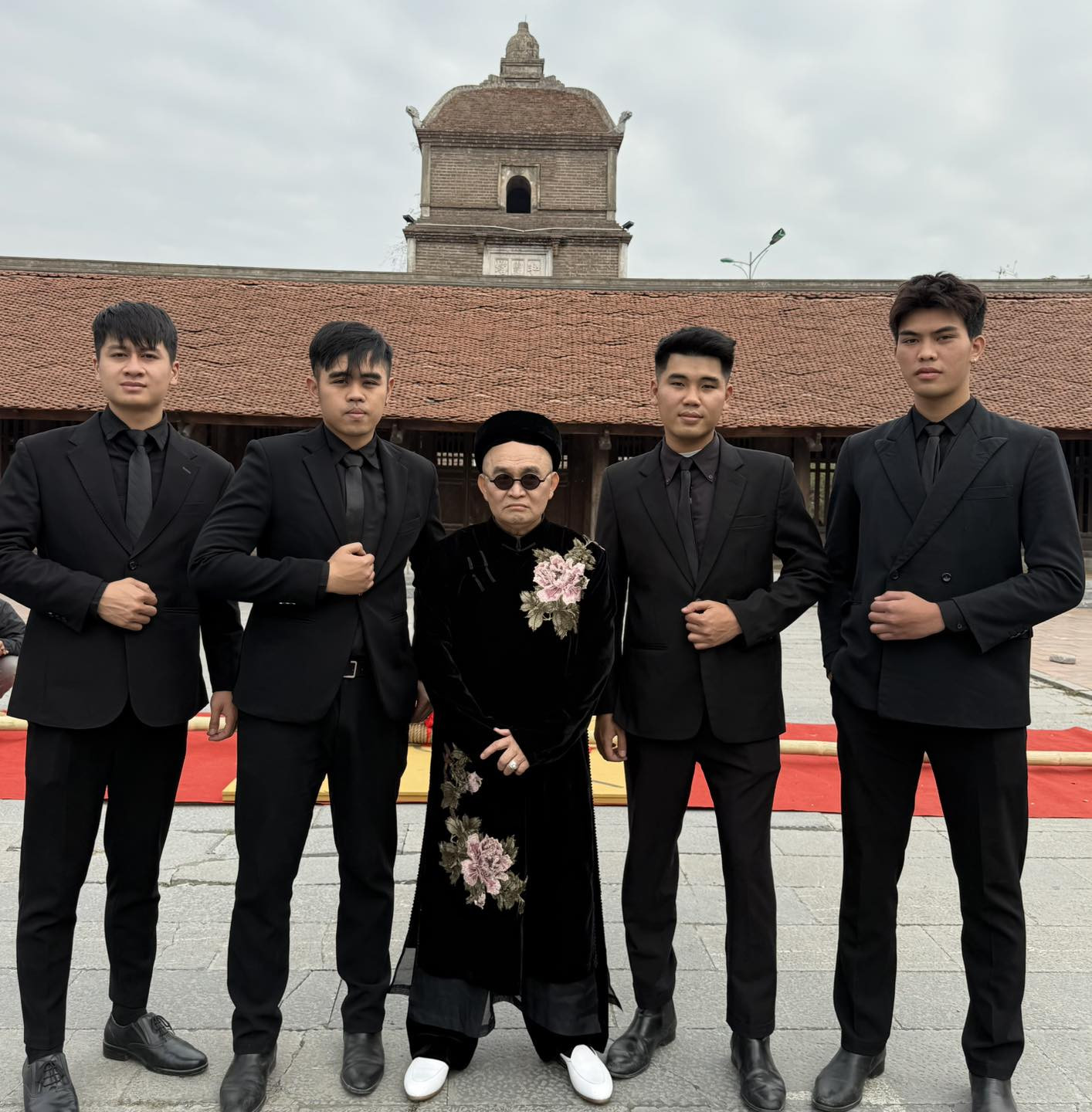 48068854811869877861263817559424581103469761n