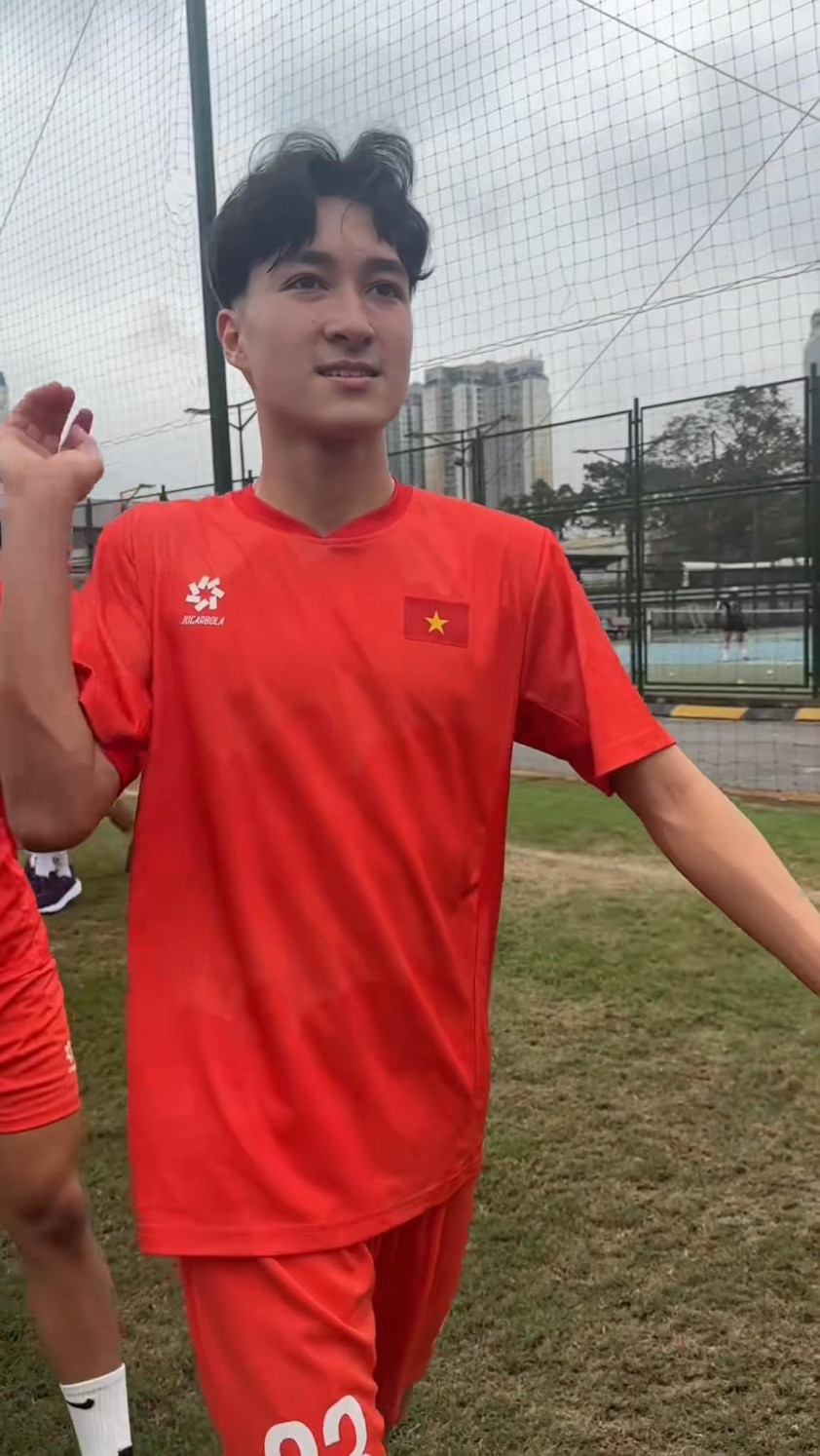 thomas mai veeren u17 viet nam