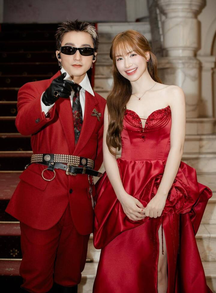Hoà Minzy khẳng định Sơn Tùng là điều đặc biệt của showbiz, không thể so sánh được.