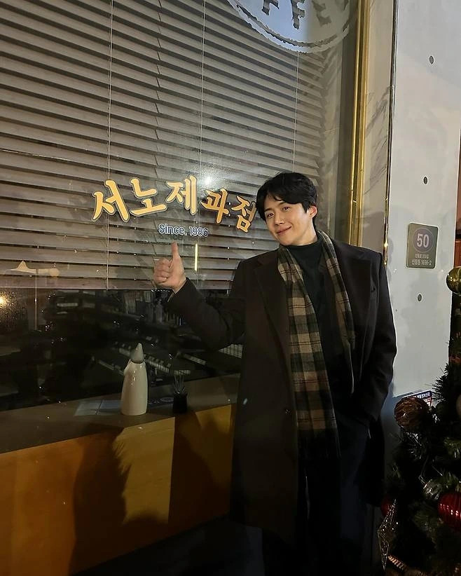 kim seon ho tu vai phu thanh tam diem trong khi cuoc doi cho ban qua quyt hinh anh 4