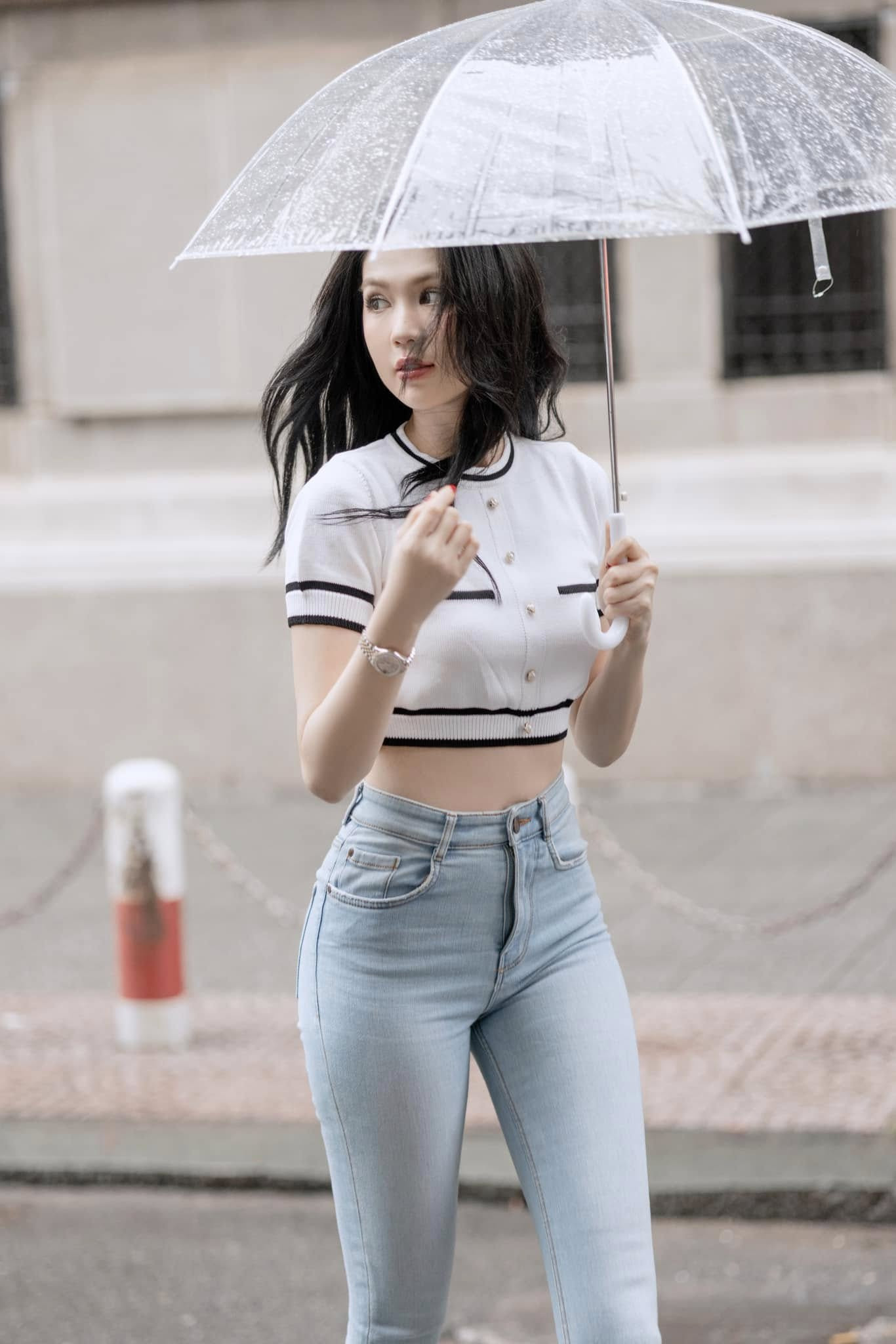 Ngọc Trinh lộ vóc dáng gầy gò - Ảnh 5.