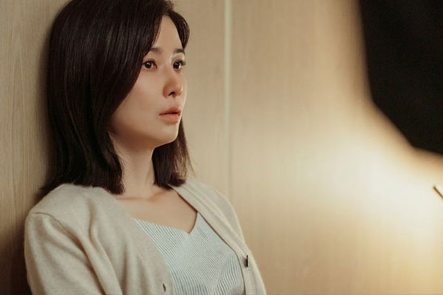 Phụ nữ ở nhà nội trợ là phải chấp nhận khi chồng ngoại tình? - Ảnh 4.