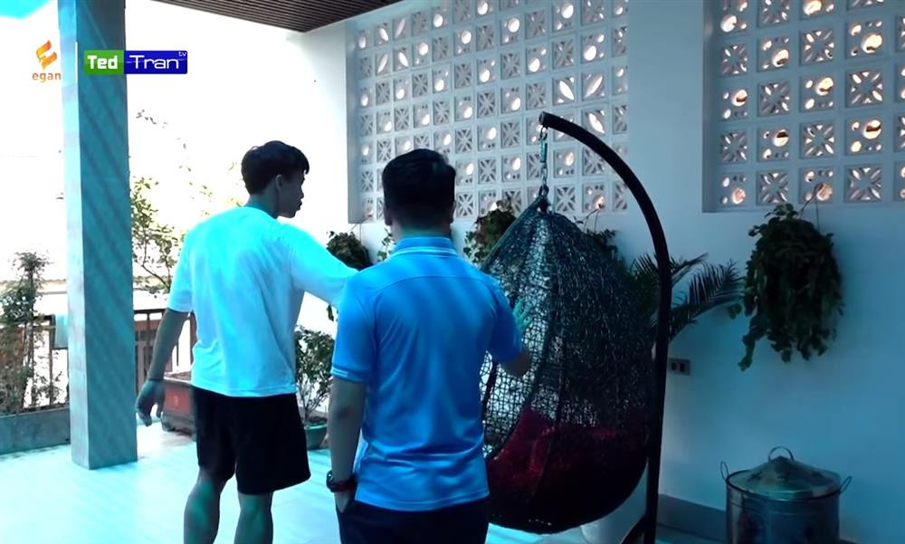 Đột nhập ngôi nhà hạnh phúc của trung vệ Quế Ngọc Hải - Ảnh 6.