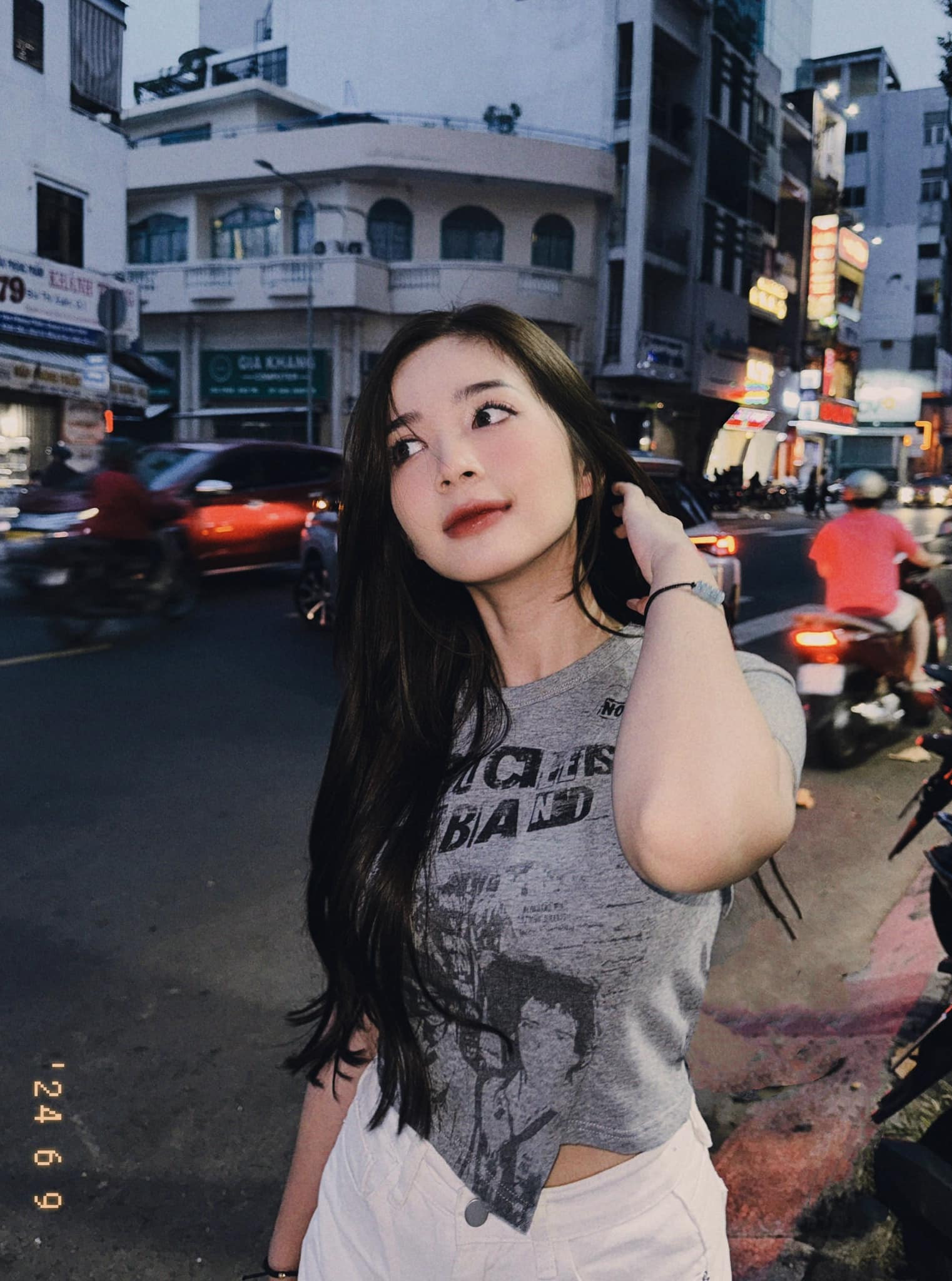 Khó tin với ngoại hình tuổi 28 của nữ chính phim 'Cha tôi, người ở lại' - Ảnh 8.