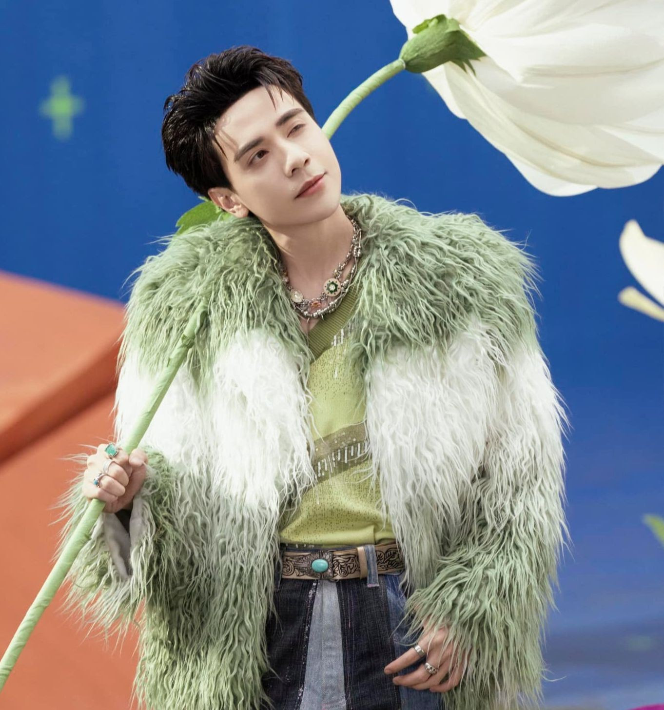 Nghịch lý Hòa Minzy ảnh 2