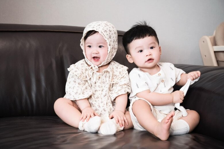 Sam khoe mâm thôi nôi hoành tráng cặp song sinh nhờ IVF đẹp như tranh