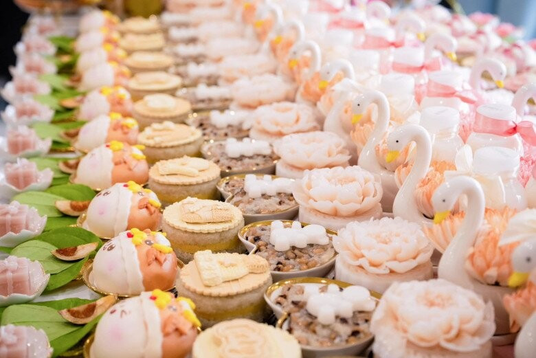 Sam khoe mâm thôi nôi hoành tráng cặp song sinh nhờ IVF đẹp như tranh