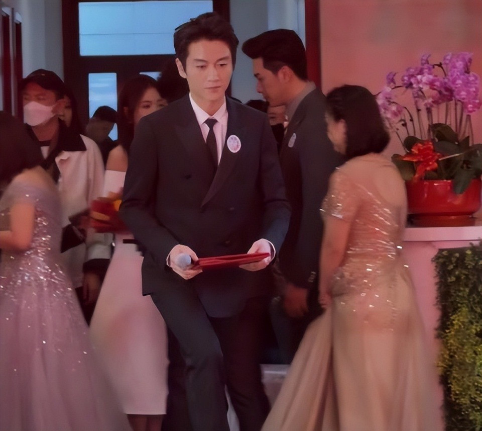 Thái độ của Dương Quá Trần Hiểu sau ly hôn