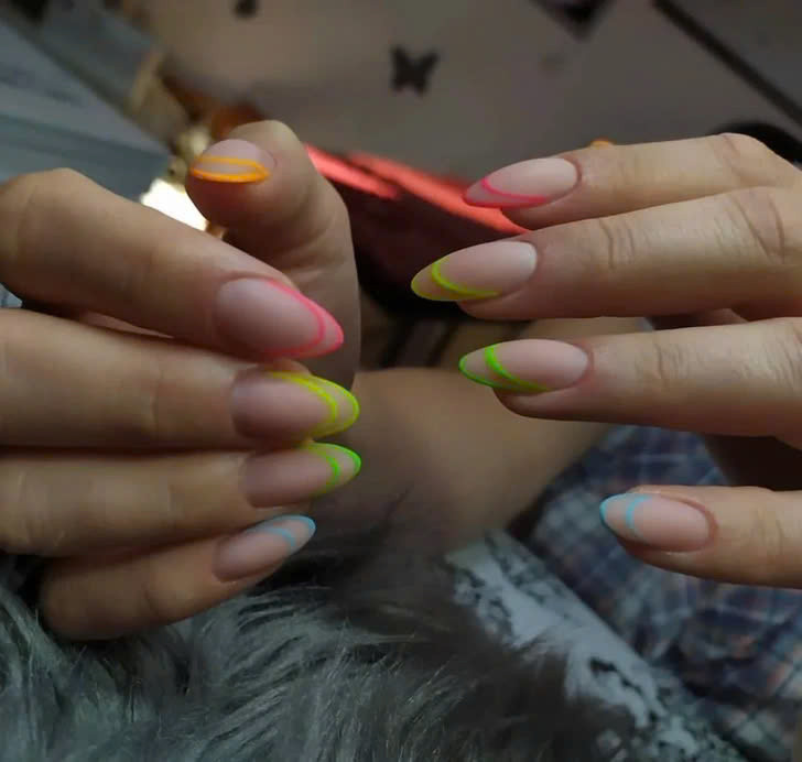 11 mẫu nail HOT TREND mới nhất dẫn đầu xu hướng 2025 mà chị em không thể bỏ lỡ - Ảnh 1