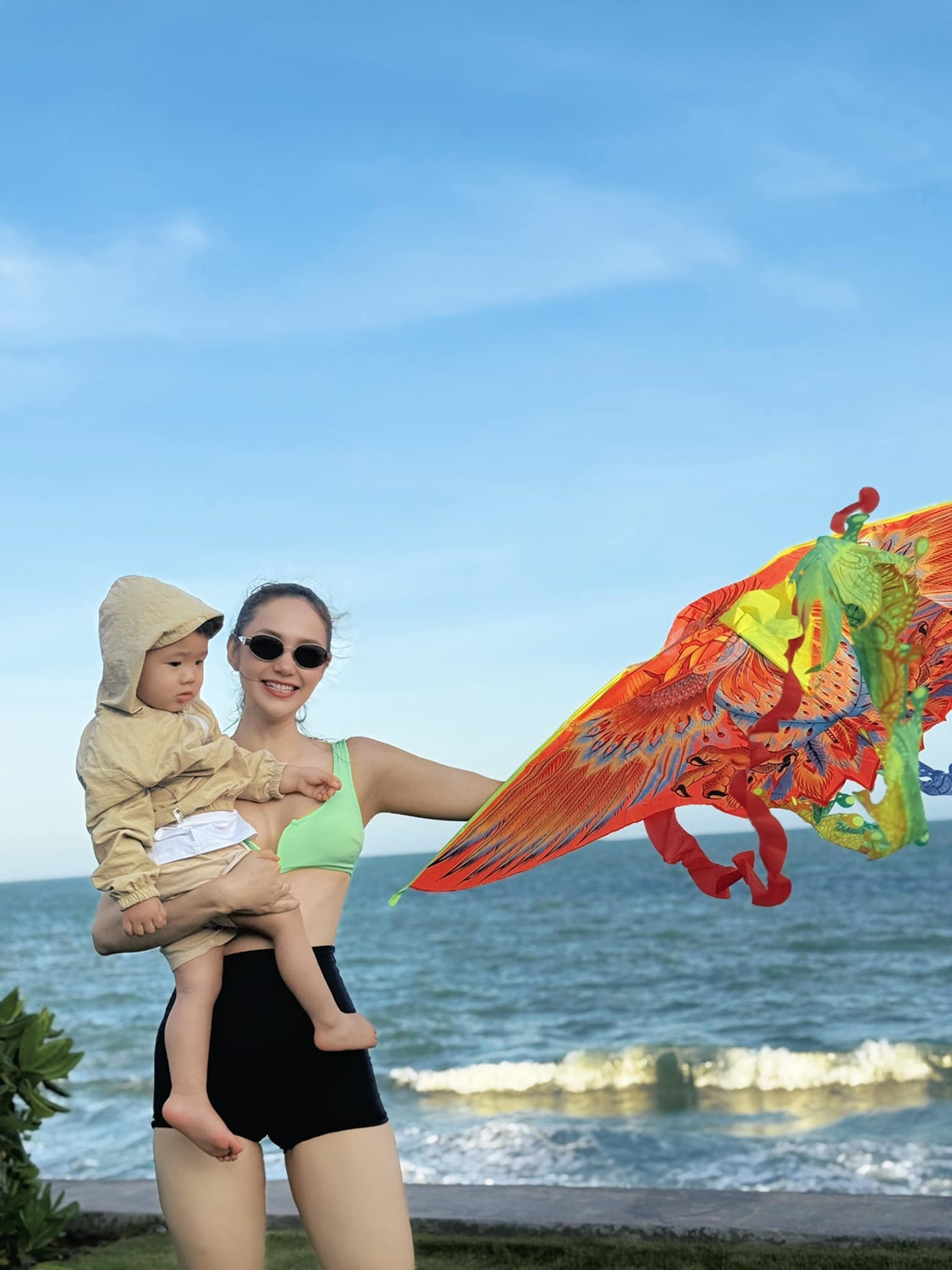 Minh Hằng tổ chức sinh nhật cho chồng đại gia quý tử thay bố chiếm spotlight