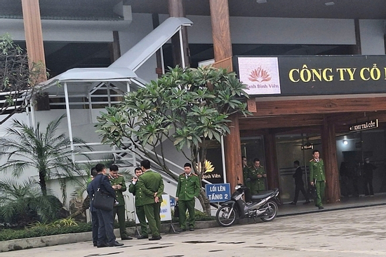 Công an xuất hiện tại Thanh Bình An Lạc Viên sau vụ tố ép mua hũ tro cốt giá cao
