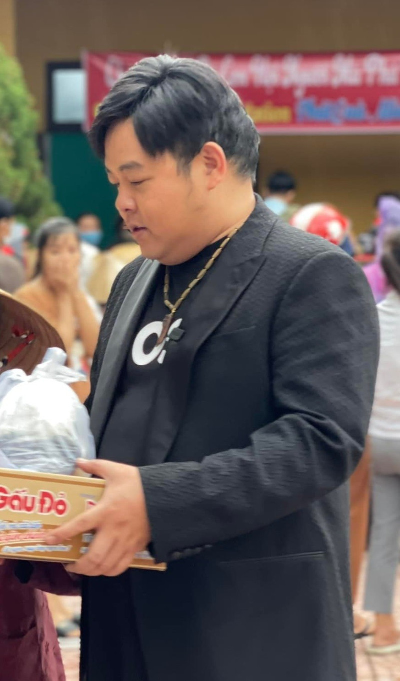 Nam nghệ sĩ Việt giảm cân giúp diện mạo trẻ ra chục tuổi - Ảnh 5