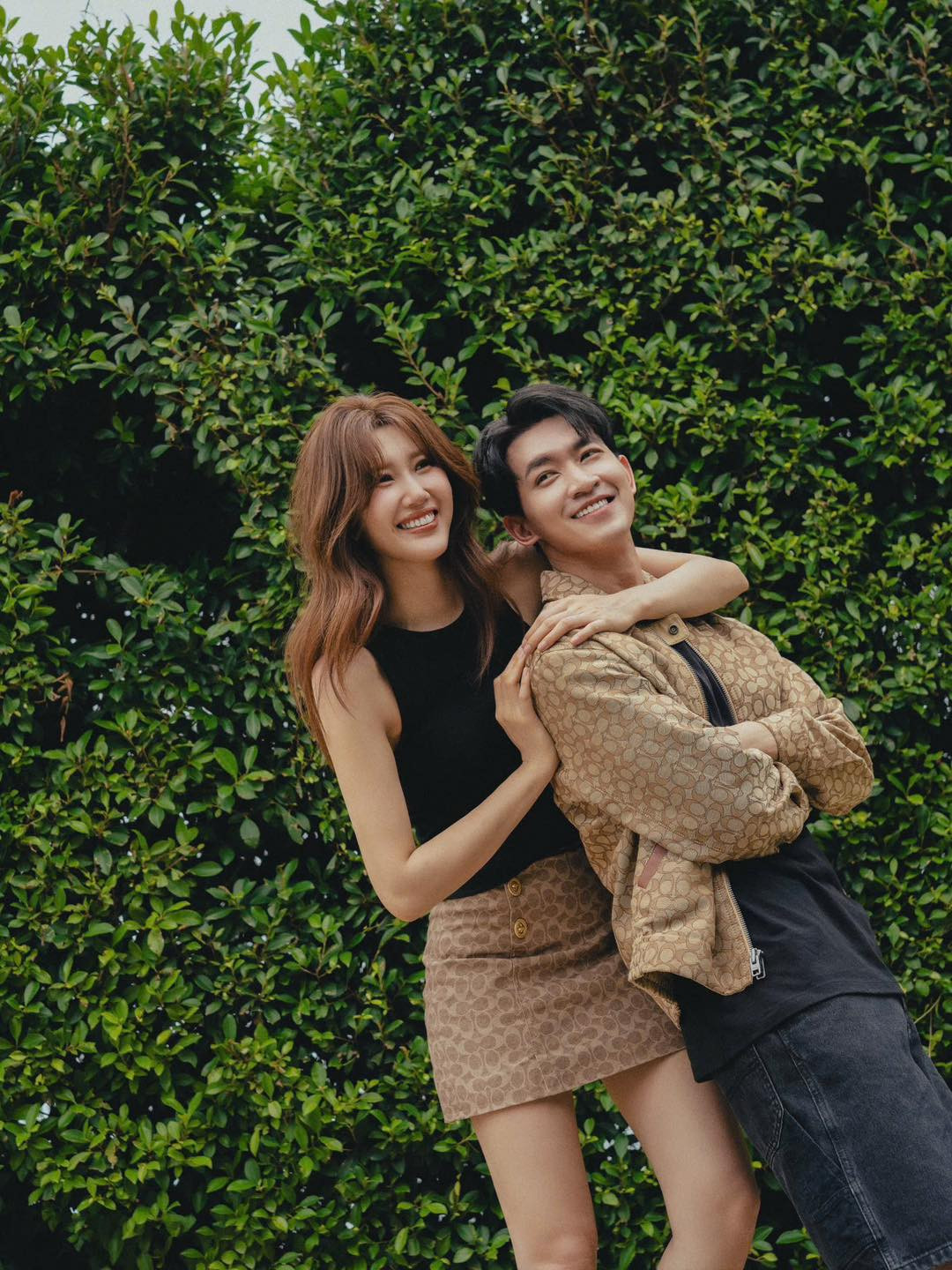 Thúy Ngân  Võ Cảnh 7749 lần lộ hint lên đồ ăn ý tình trong như đã mặt ngoài còn e