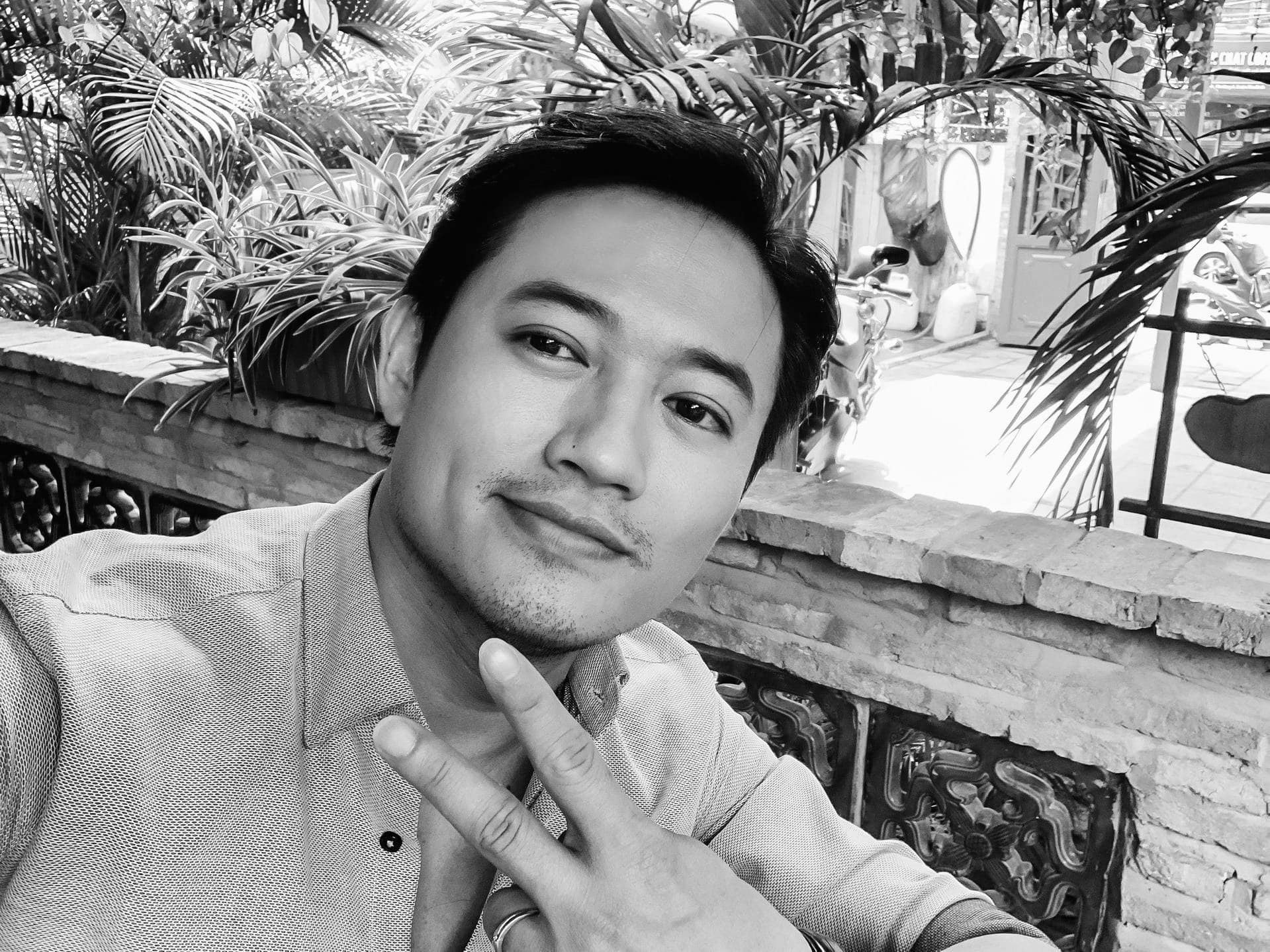 Vợ Quý Bình liên tục đăng status khó hiểu nghi hôn nhân rạn nứt trước khi anh qua đời