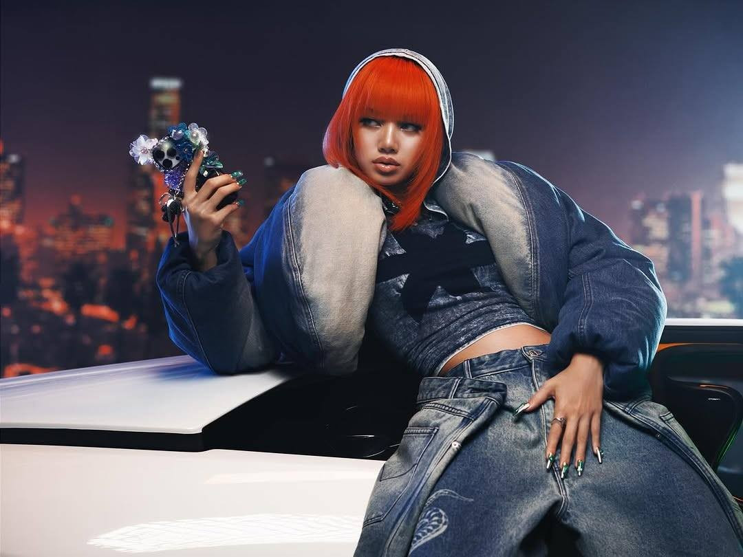 Nhạc của Lisa (BlackPink) bị chê rỗng tuếch, khoe khoang ảnh 1