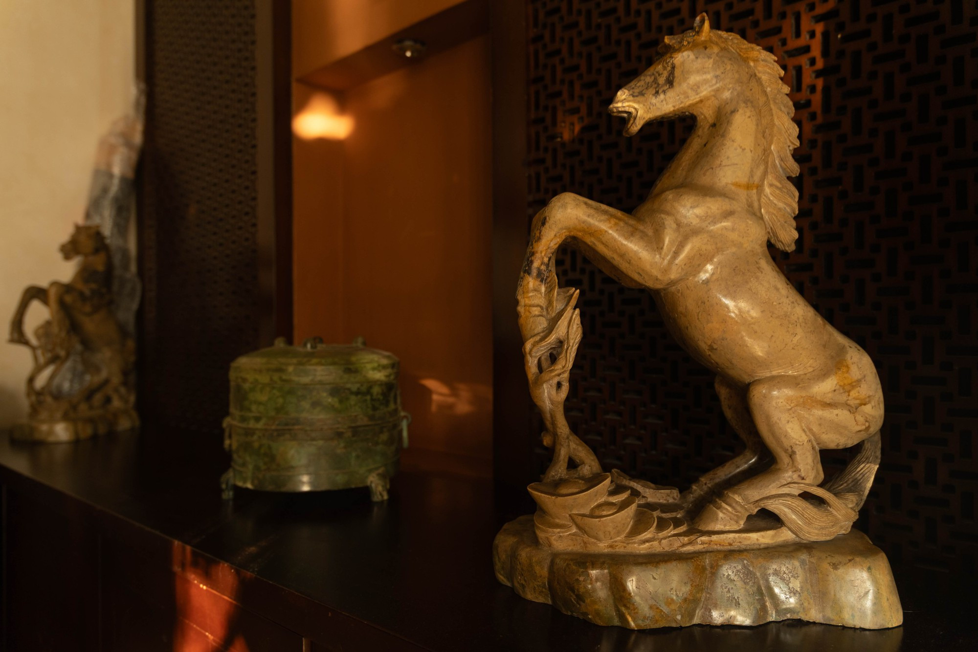 Cuộc sống sang chảnh trong biệt thự nhà vườn gần 20 năm tuổi, mất gần 3 năm mới được xây xong của HH Hà Kiều Anh- Ảnh 21.