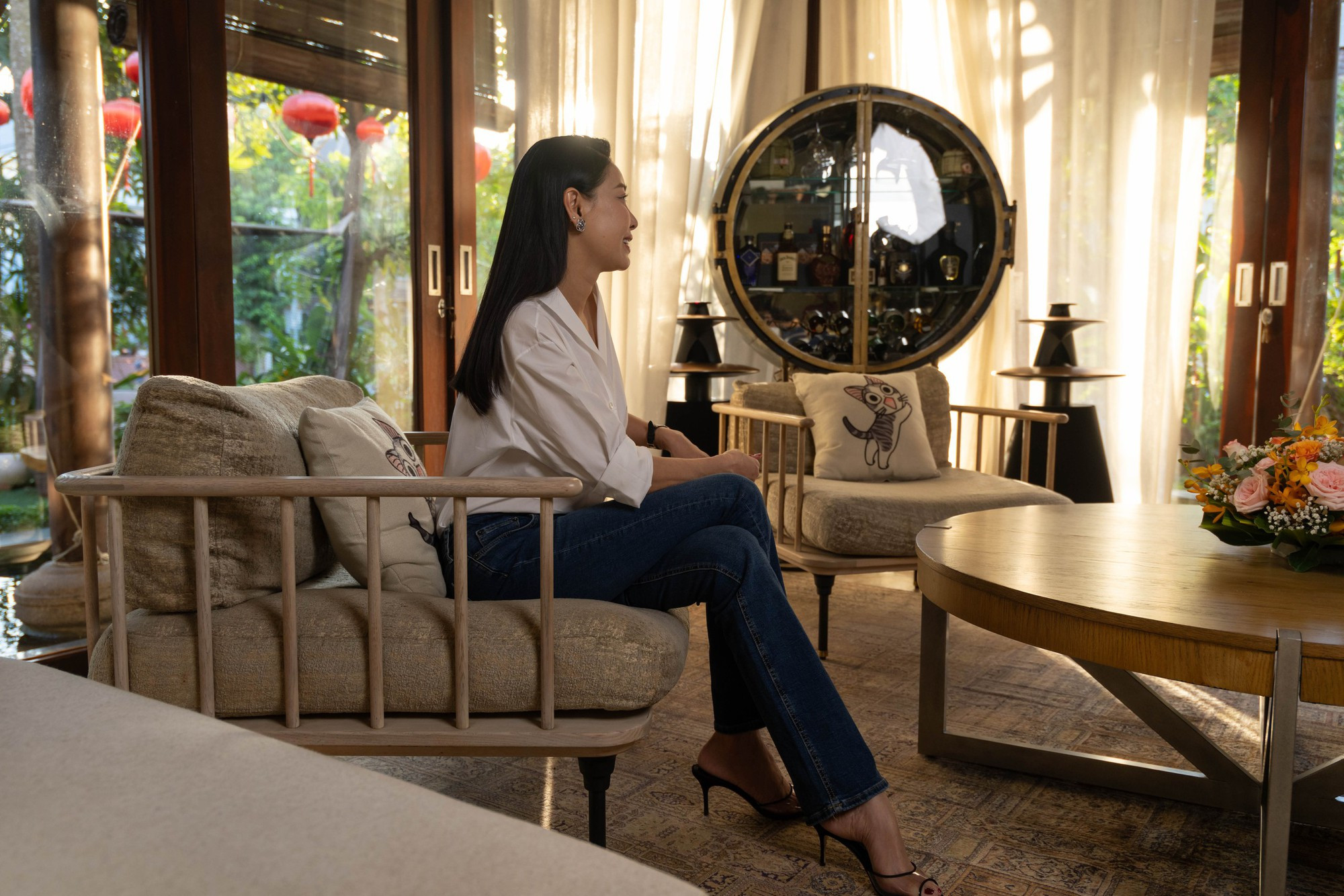 Cuộc sống sang chảnh trong biệt thự nhà vườn gần 20 năm tuổi, mất gần 3 năm mới được xây xong của HH Hà Kiều Anh- Ảnh 6.