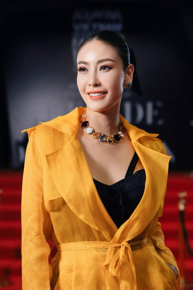 Cuộc sống sang chảnh trong biệt thự nhà vườn gần 20 năm tuổi, mất gần 3 năm mới được xây xong của HH Hà Kiều Anh- Ảnh 3.