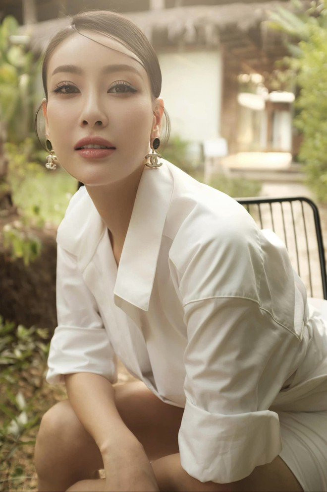 Cuộc sống sang chảnh trong biệt thự nhà vườn gần 20 năm tuổi, mất gần 3 năm mới được xây xong của HH Hà Kiều Anh- Ảnh 4.