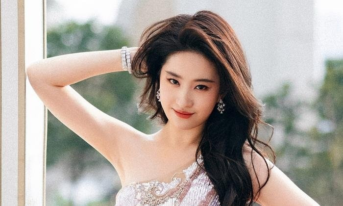 Việc Lưu Diệc Phi có xứng đáng trong