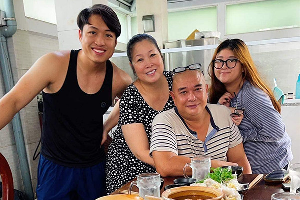 Một nữ NSND quê gốc Bắc Ninh tái hôn với tài tử điện ảnh một thời có cuộc sống viên mãn- Ảnh 8.