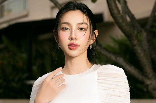 Hoa hậu Thùy Tiên xuất hiện sau ồn ào