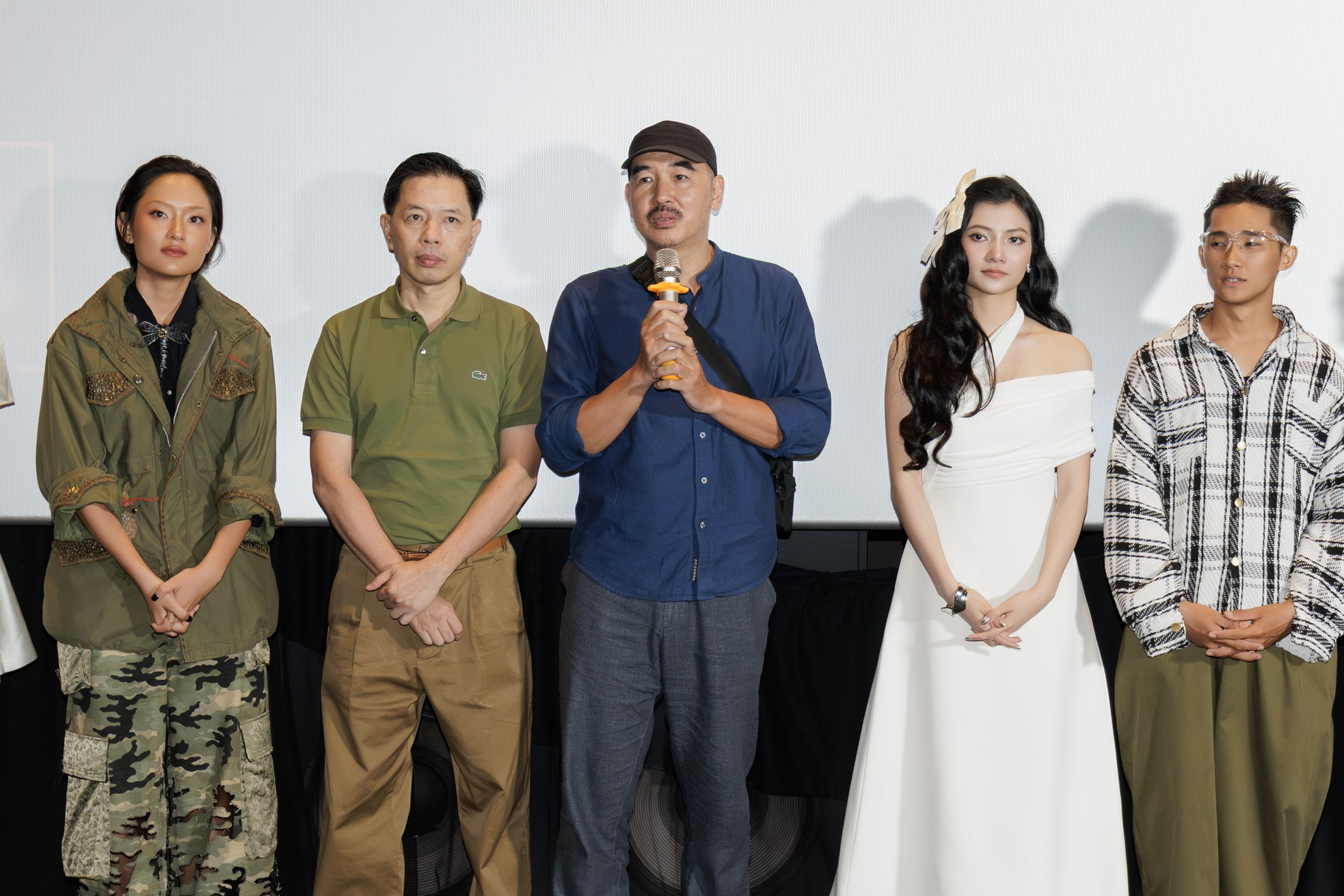 Thái Hòa, Quang Tuấn xin khán giả hãy ra rạp xem 'Địa đạo' ảnh 4