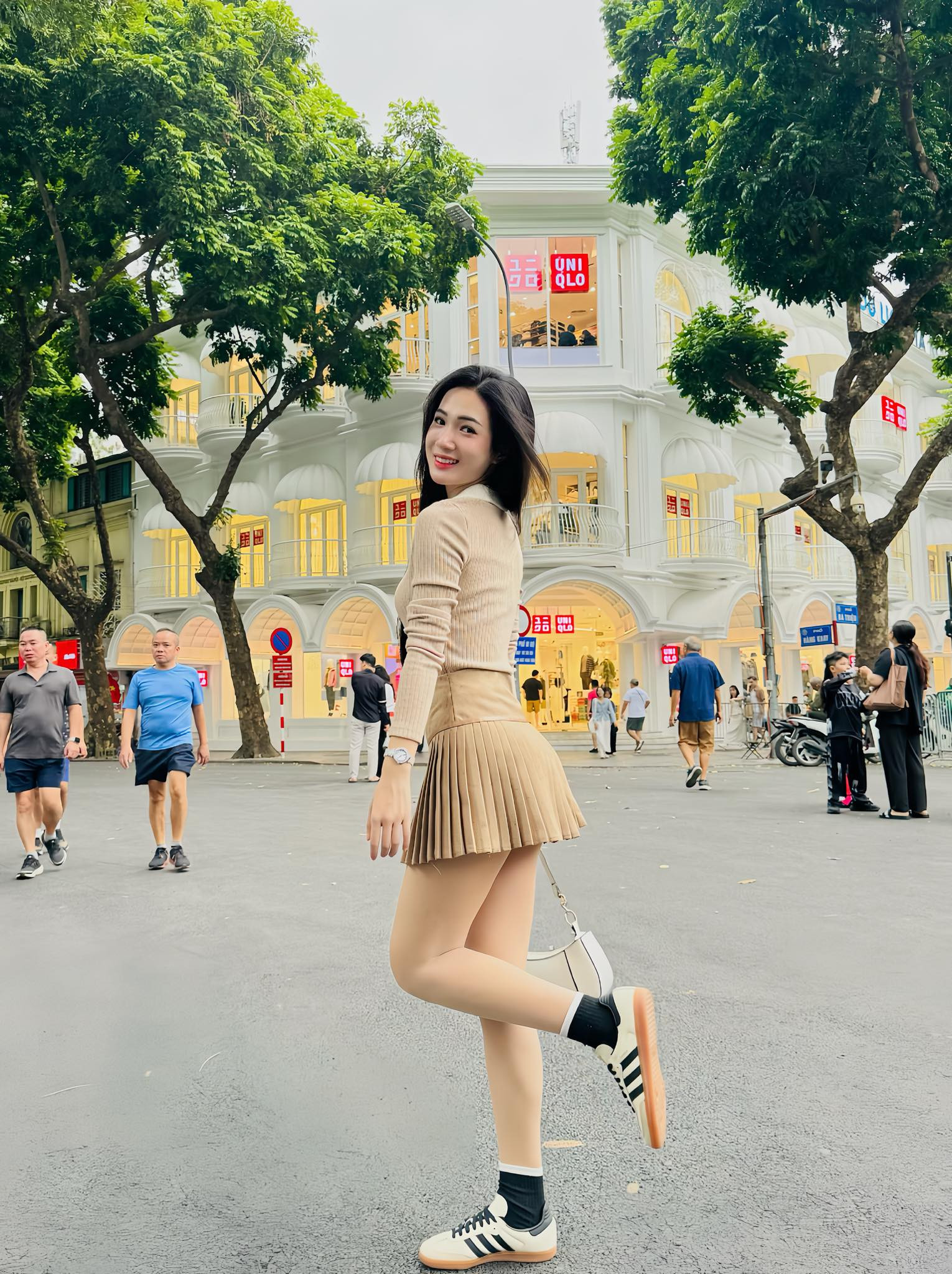 Vẻ đời thường của nữ diễn viên quê Bắc Ninh đang bị chê trong 'Cha tôi, người ở lại' - Ảnh 5.