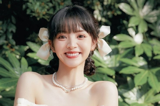 Đúng 12h30 hôm nay, thứ Năm 10/4/2025, 3 con giáp nhận lộc khủng từ Thần Tài, vàng bạc lấp lánh khắp nhà