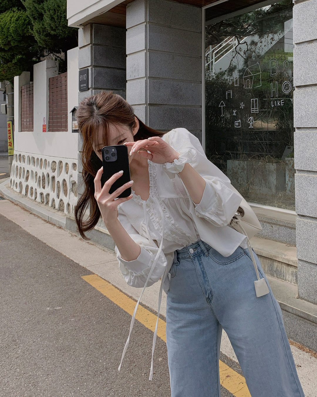 4 mẫu áo cơ bản giúp chị em mặc đẹp suốt mùa hè- Ảnh 7.