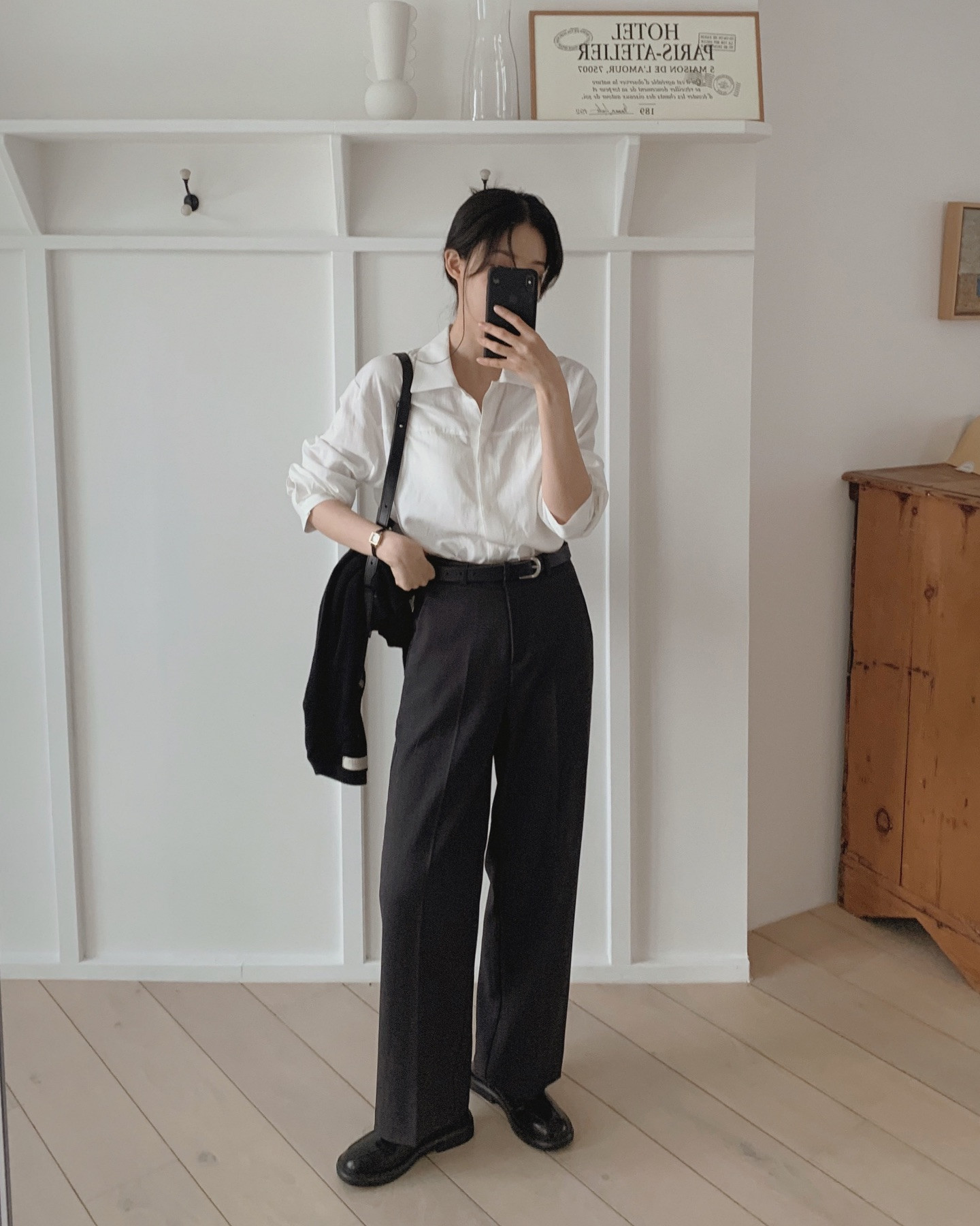 4 mẫu áo cơ bản giúp chị em mặc đẹp suốt mùa hè- Ảnh 6.