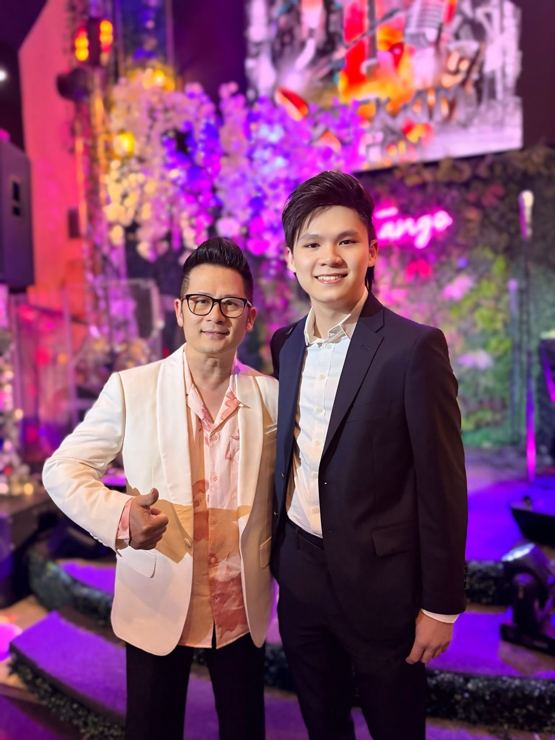 Hành động ăn ý của Bằng Kiều và vợ cũ Trizzie Phương Trinh dù đã ly hôn nhiều năm