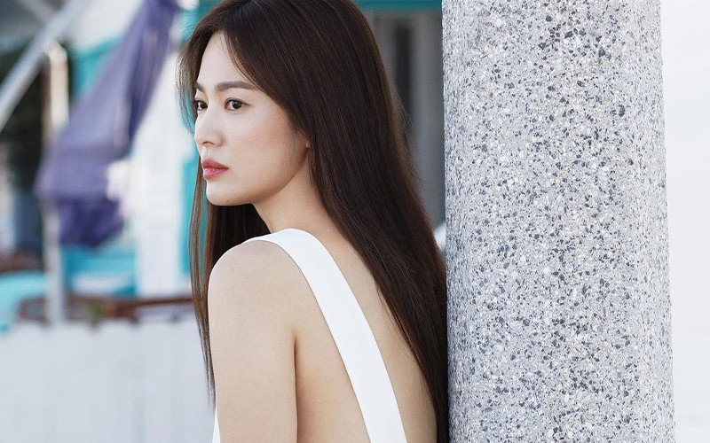 List 5 kiểu tóc dài siêu dịu dàng cho cô nàng mặt tròn - Ảnh 2.