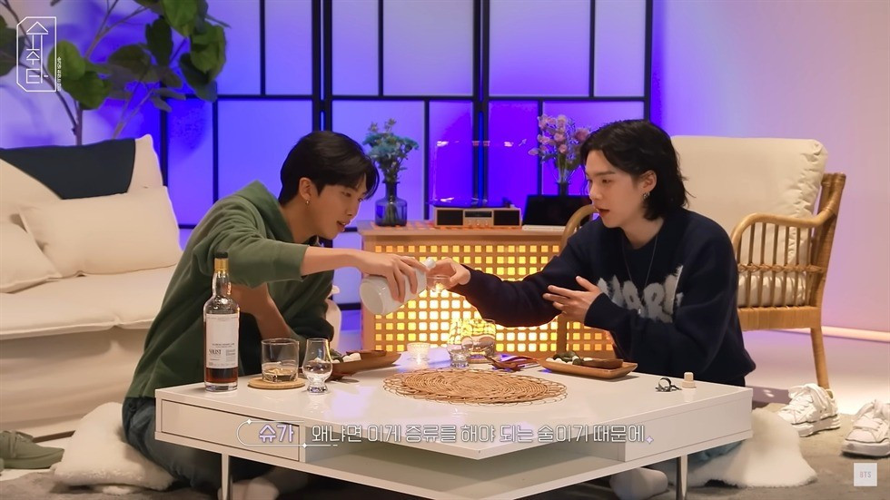 Nghệ sĩ uống rượu, say bí tỉ trên show ảnh 3