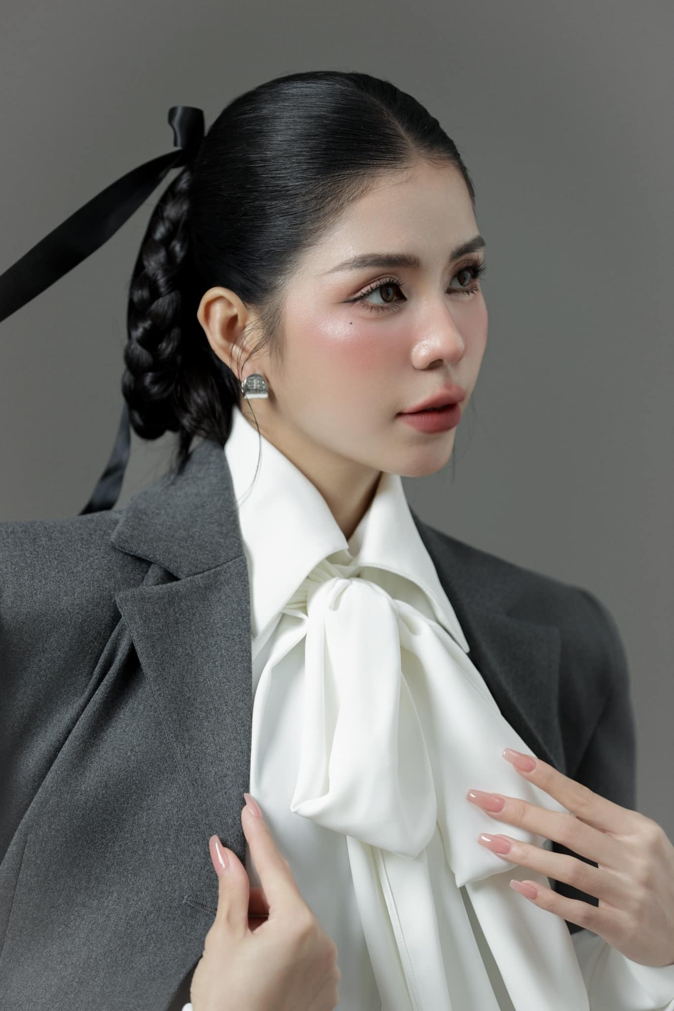 Sốc nhìn ảnh toàn cảnh 2 căn hộ đắt đỏ của phú bà Hằng Du Mục tại Trung Quốc