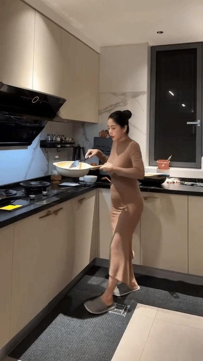 Sốc nhìn ảnh toàn cảnh 2 căn hộ đắt đỏ của phú bà Hằng Du Mục tại Trung Quốc