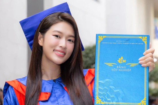 Trường đại học lên tiếng việc hoa hậu Đoàn Thiên Ân 5 năm mới tốt nghiệp cao đẳng
