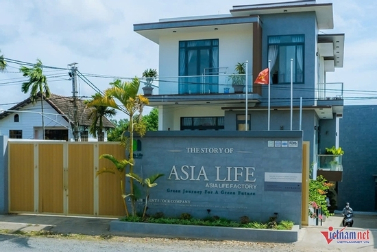 Bán kẹo rau củ Kera, một TikToker bị cơ quan chức năng TPHCM mời làm việc