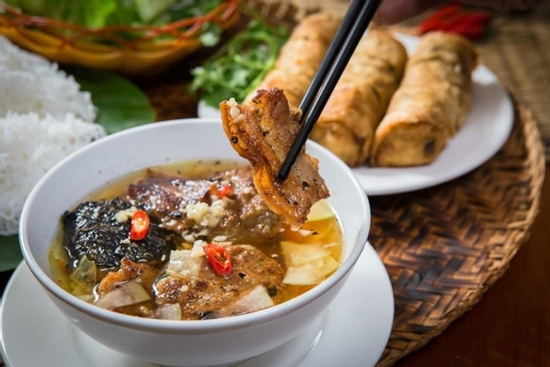 Bún chả vào danh sách những món ăn từ thịt ngon nhất châu Á