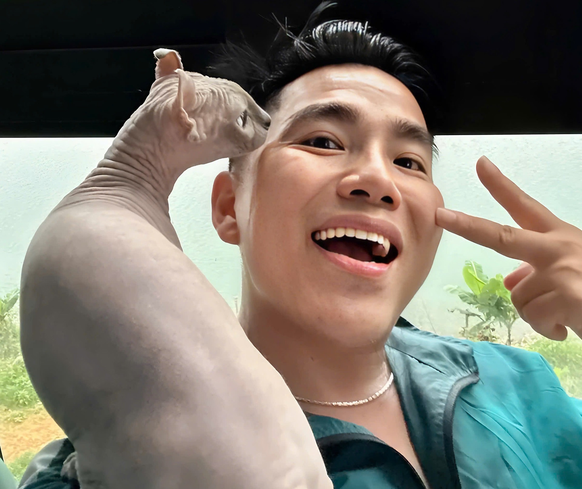 Cuộc sống xa hoa chuẩn đại gia của TikToker Dưỡng Dướng Dường trước khi bị bắt