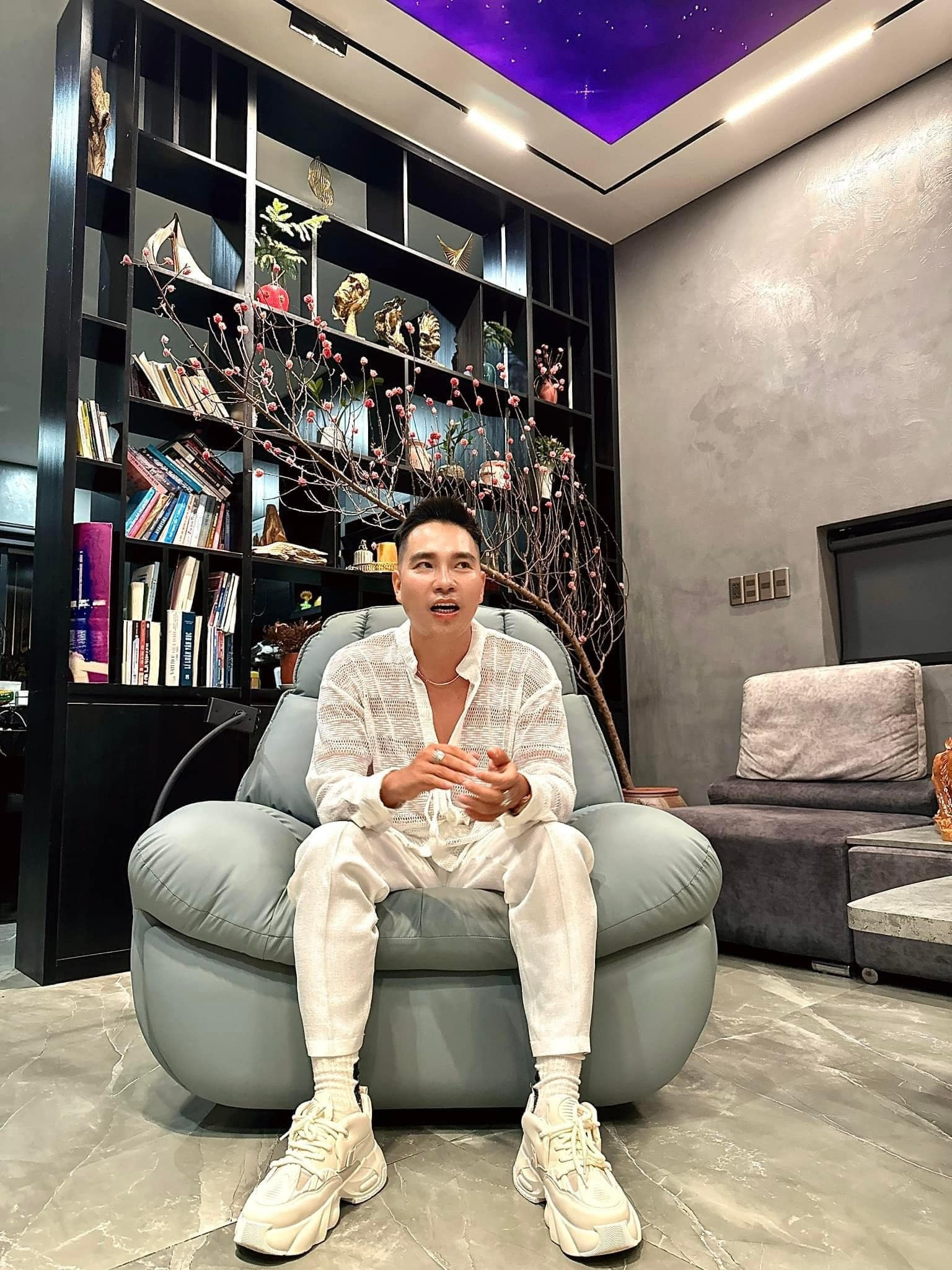 Cuộc sống xa hoa chuẩn đại gia của TikToker Dưỡng Dướng Dường trước khi bị bắt