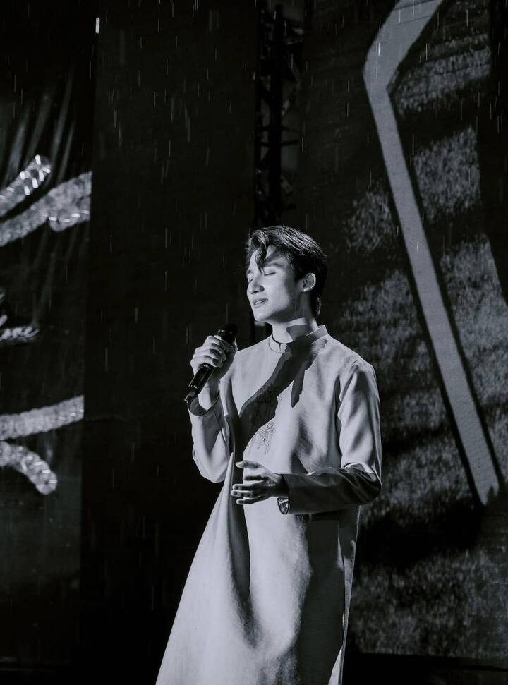 Duy Đan cho biết thêm điểm hạn chế của mình là nhảy, song sẽ cố gắng chinh phục kỹ năng này khi tham gia chương trình.