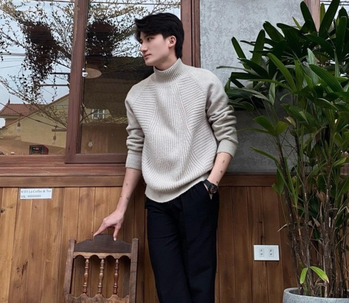 “Đây là con đường em lựa chọn để thoát khỏi hình bóng của anh trai, đi theo hình ảnh trẻ trung, năng động - hình mẫu bản thân em hướng tới”, Duy Đan nói.