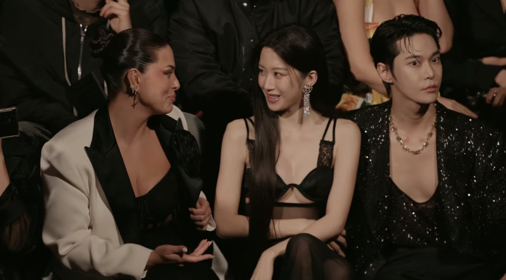 Nữ thần nhan sắc Hàn Quốc mặc