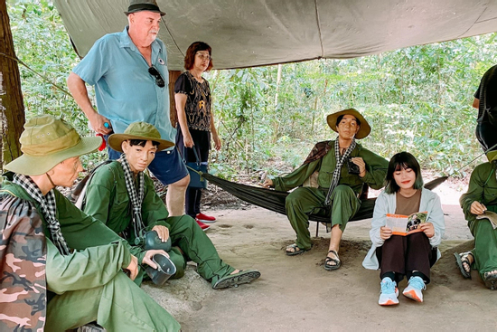 Phim 'Địa đạo' gây sốt, khách đổ xô đặt tour khám phá Củ Chi