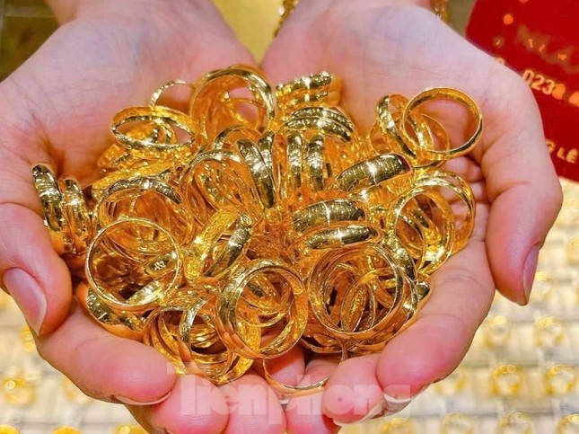'Tôi bán 100 chỉ vàng nhẫn lãi trên 300 triệu đồng' ảnh 2