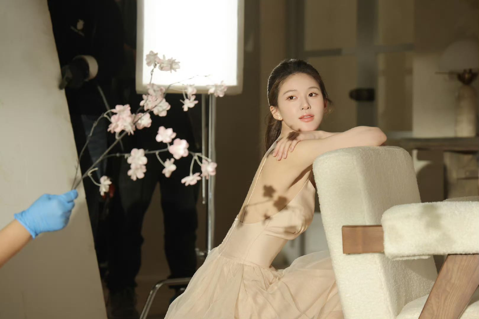 Cận cảnh giao diện mới xinh đẹp ngút ngàn của Triệu Lộ Tư - Ảnh 4