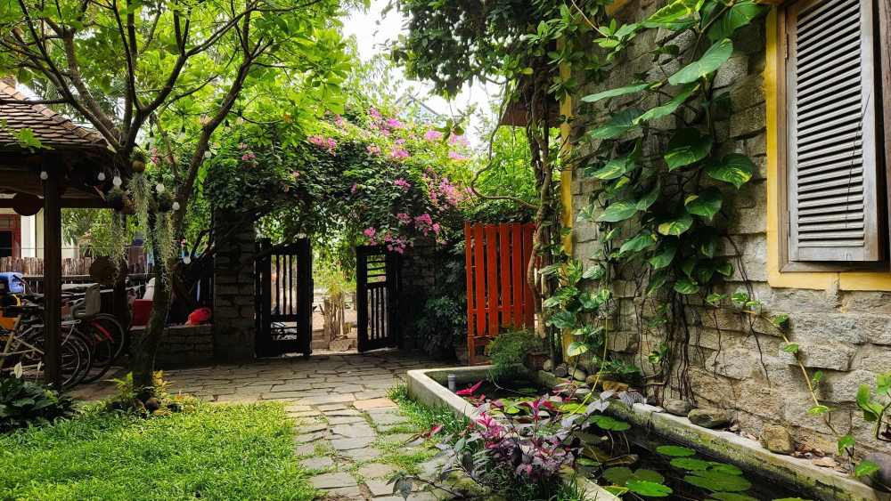 Căn 'nhà tranh' đẹp như phim trường của đạo diễn đang gây tiếng vang với 'Địa đạo'- Ảnh 6.